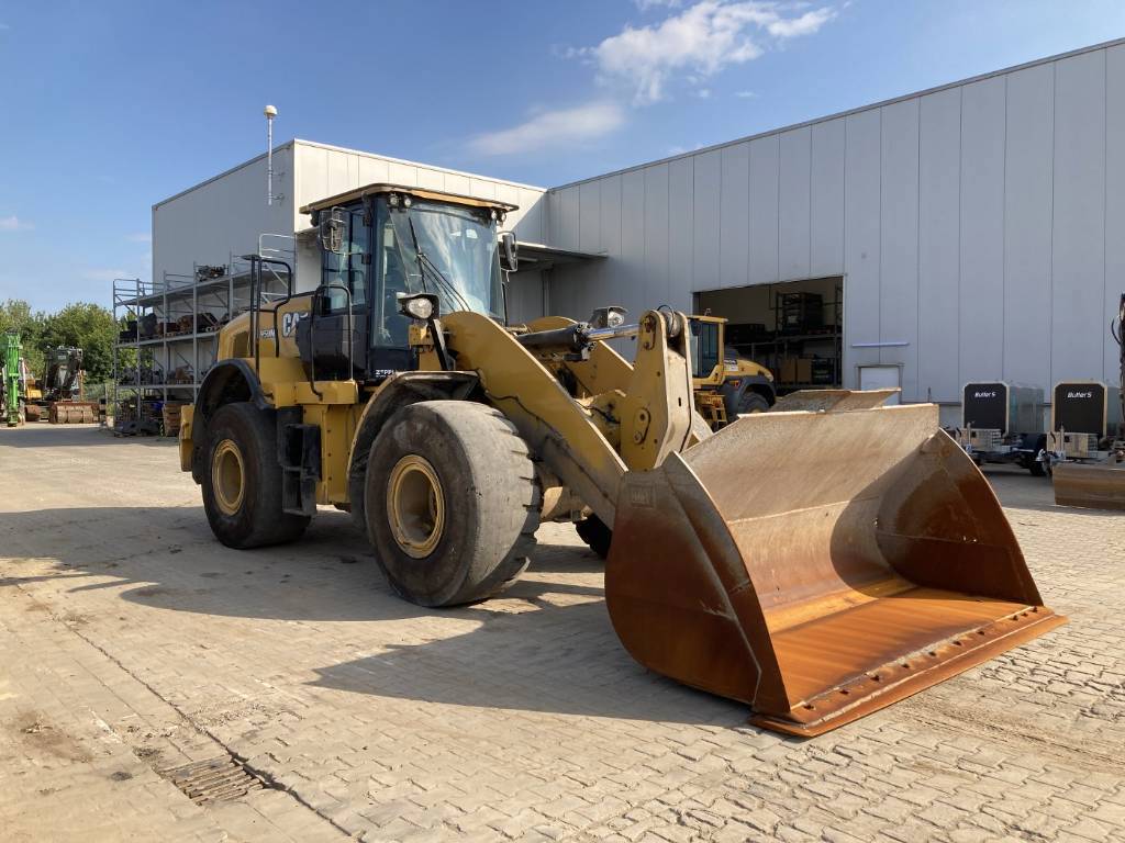 cat-950-m,f9dd9223.jpg