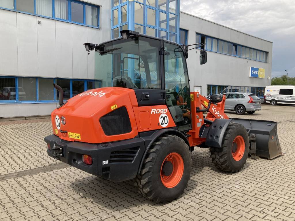 kubota-r-090,8b12fab4.jpg