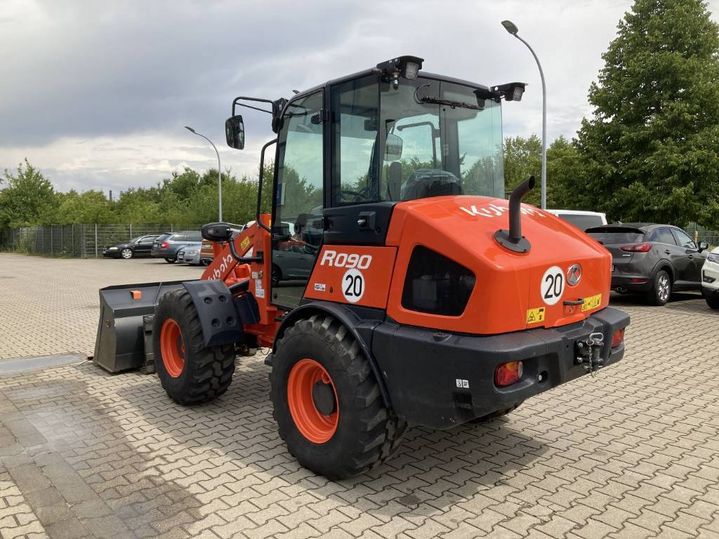 kubota-r-090,fe2762ca.jpg