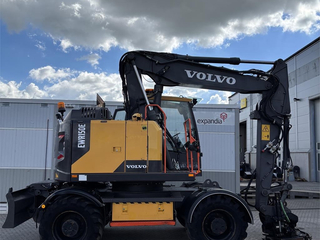 volvo-e,ewr150e_320329-ewr150e320329(5).jpg