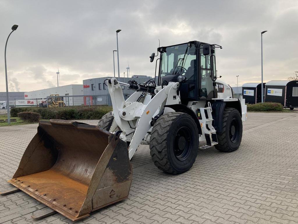 cat-914m,ffa0679c-1.jpg