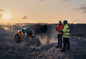 VolvoCE-ChangeStartsHere-CO2reduction-000-Hero-final.jpg