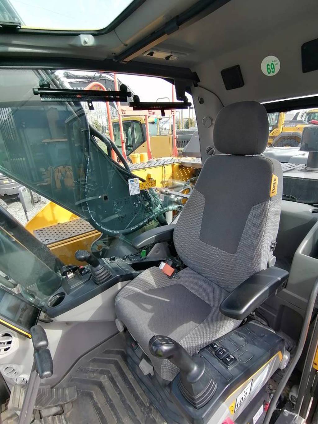 volvo-ec-220-e,0c825fdc.jpg