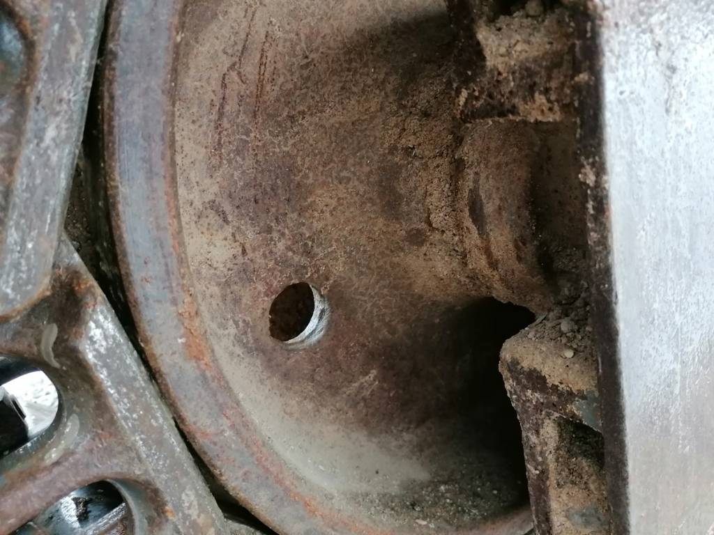volvo-ec-220-e,3f2e6d0e.jpg