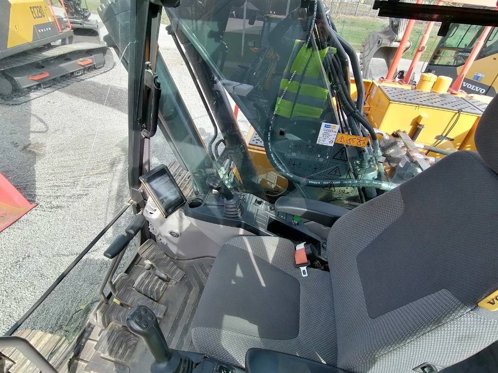 volvo-ec-220-e,d66ea961.jpg