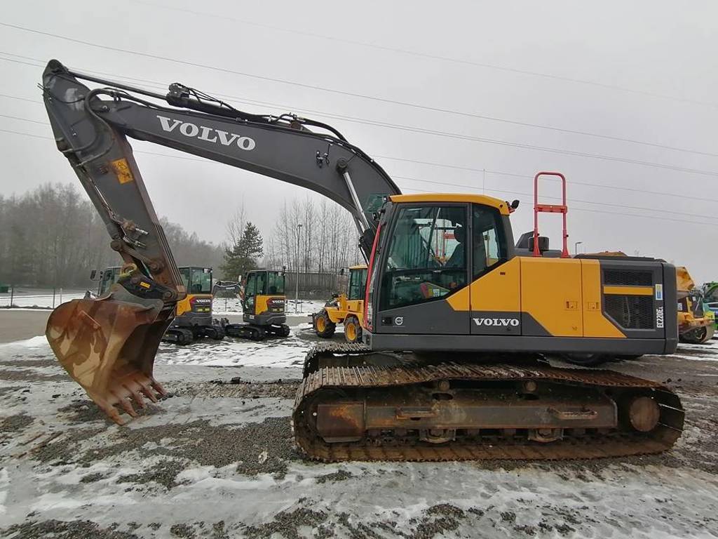 volvo-ec-220-e,ec2200ec.jpg