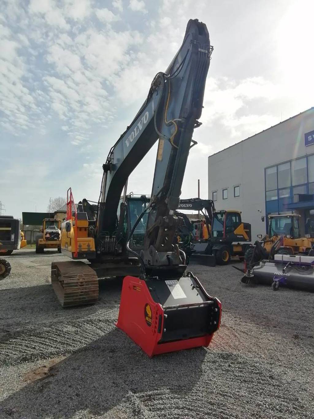 volvo-ec-220-e,f69468d1.jpg