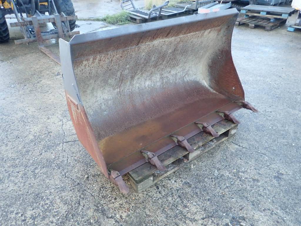 volvo-schaufel-0-7-m3-mit-z-1,ed32ddbb.jpg