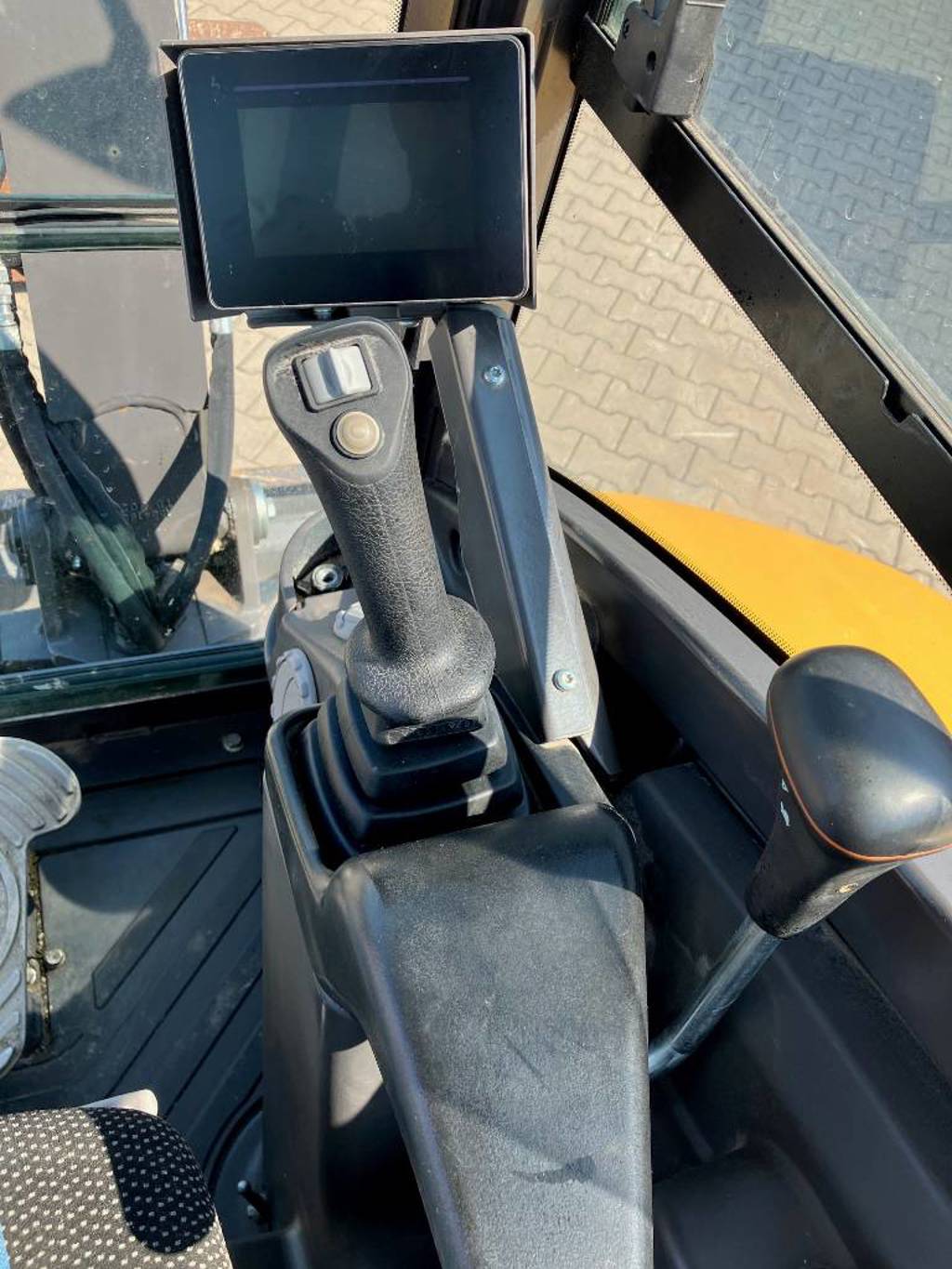 volvo-ecr-25-electric,44bf2829.jpg