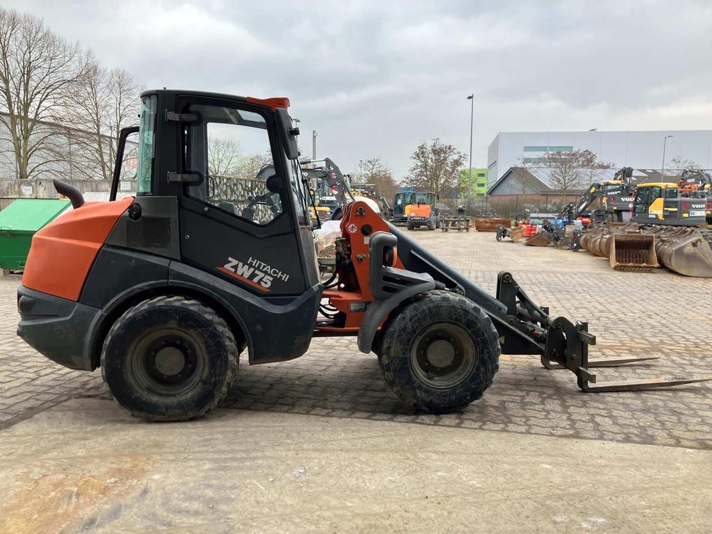 hitachi-zw75-kompaktradlader,5f93e0e5-5.jpg