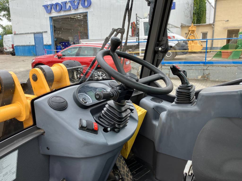 mecalac-ax-700,9a2a8f3d.jpg