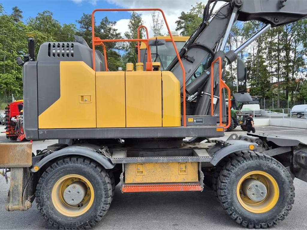 volvo-ew,ew160e_321109a-ew160e321109(9).jpg