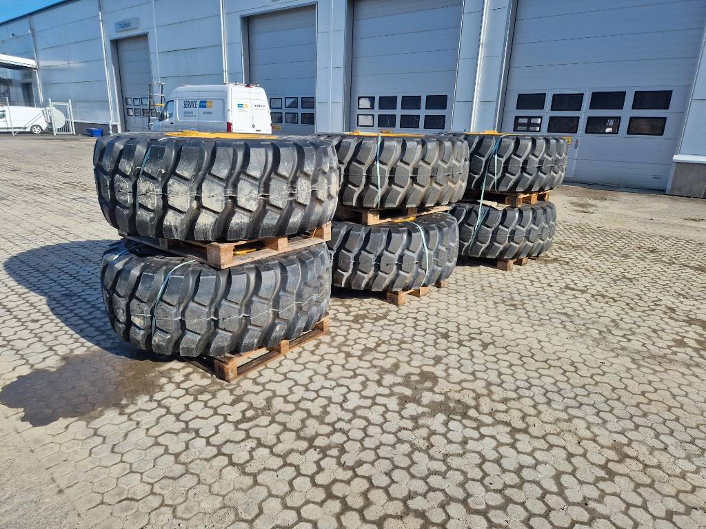 bridgestone-23-5r25-vlt,300f0588.jpg