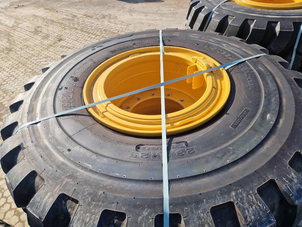 bridgestone-23-5r25-vlt,3bf187d1.jpg